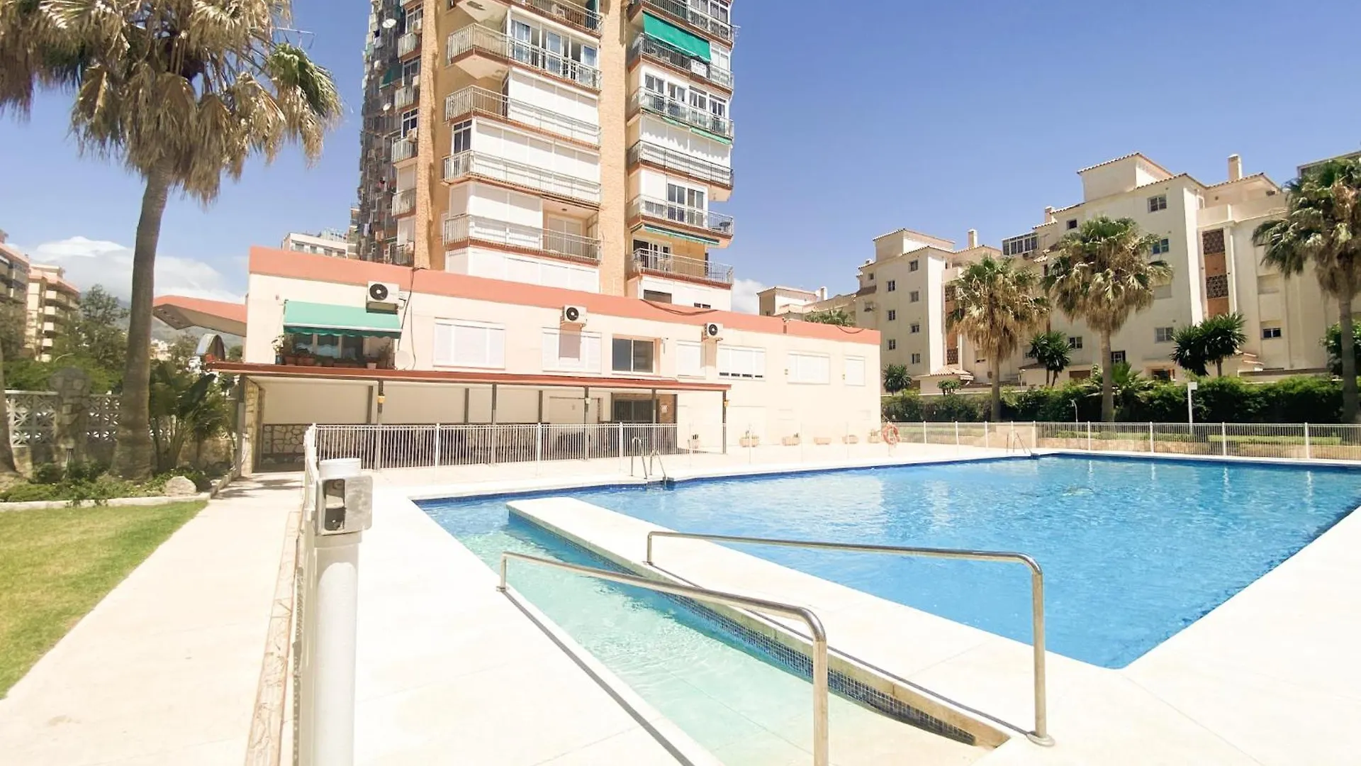 Vistas Al Mar A 1 Min De Playa Con Parkig Gratis Apartment Benalmadena